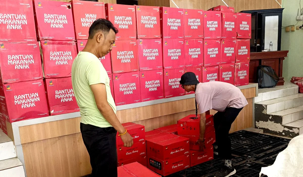 Bantuan-Dari-Kementerian-Sosial-dan-Tim-Tanggap-Darurat