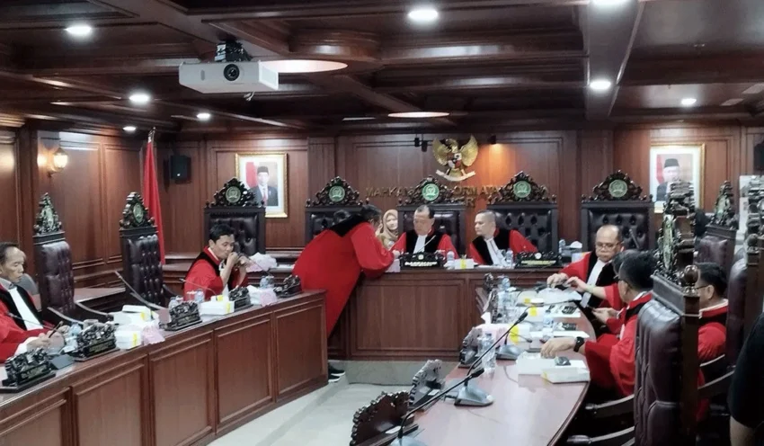 MKD Dipersoalkan, Tak Punya Wewenang Pecat Anggota DPR Nonaktif MKD Dipersoalkan, Tak Punya Wewenang Pecat Anggota DPR Nonaktif