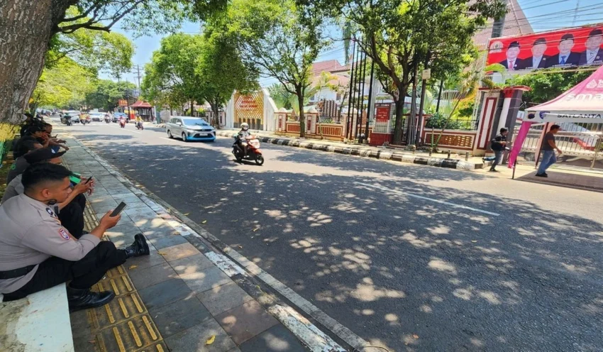 Ratusan Polisi Dikerahkan, Rapat Pansus DPRD Pati Dijaga Super Ketat