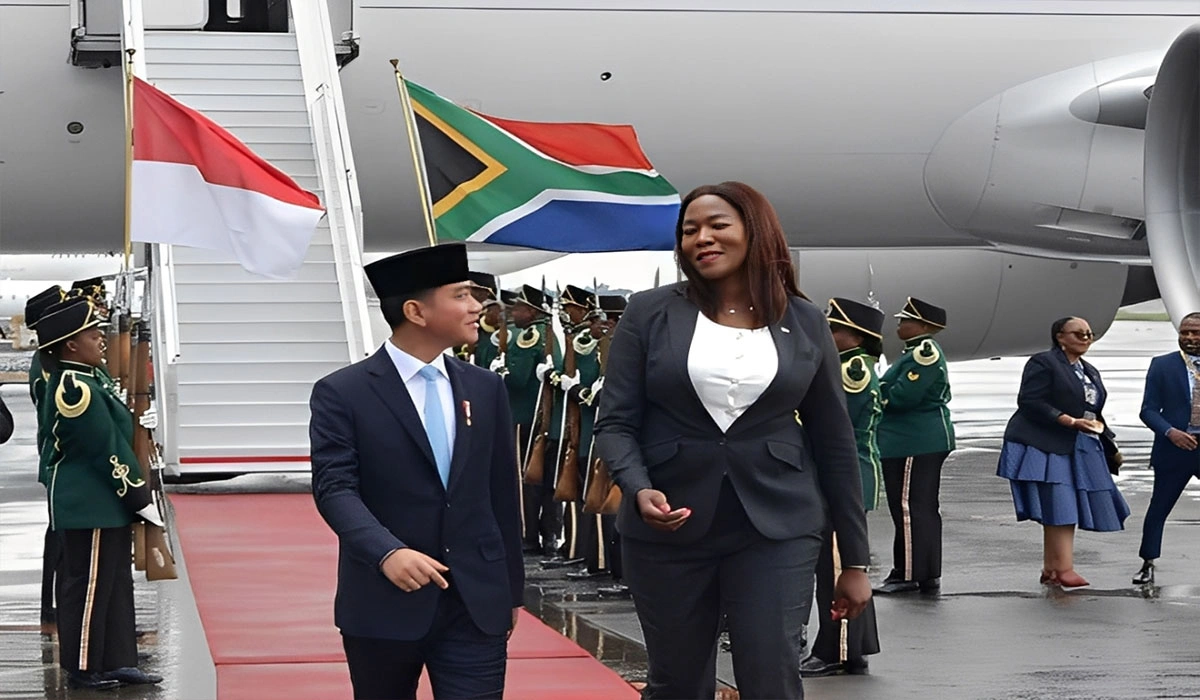 Misi Diplomat Gibran